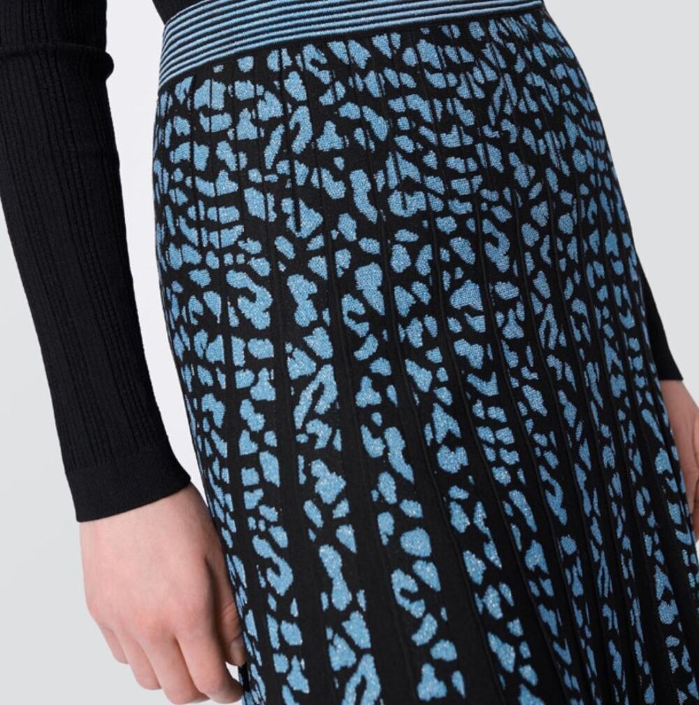 Diane Von Frustenberg Black Blue Animal Print Knit Pleated Midi Skirt Large